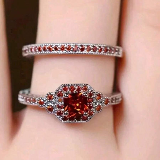 SHEIN مجموعة 2 خواتم حمراء بتصميم أنيق