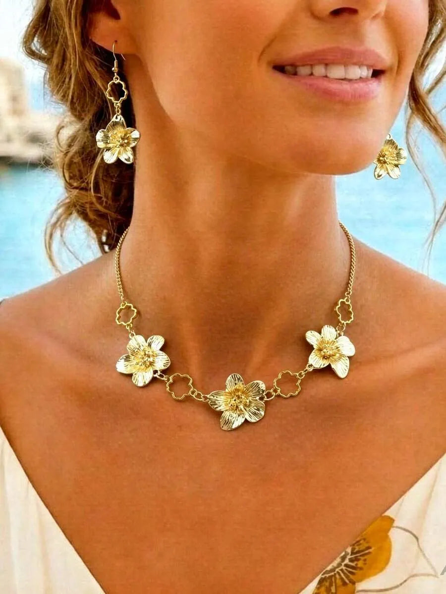 SHEIN طقم مجوهرات نسائي 6 قطع قلادة وسوار وخاتم وأقراط بتصميم زهرة خماسية البتلات بلون فضي