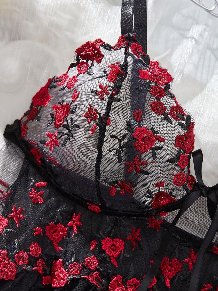 SHEIN فستان نوم شفاف أبيض بتطريز دانتيل ناعم