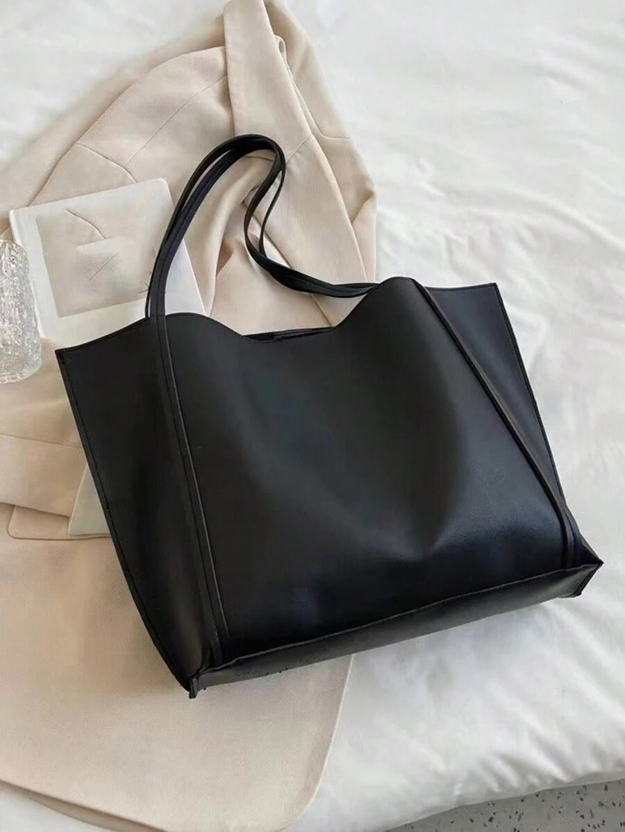 SHEIN حقيبة كتف كلاسيكية بلون أسود