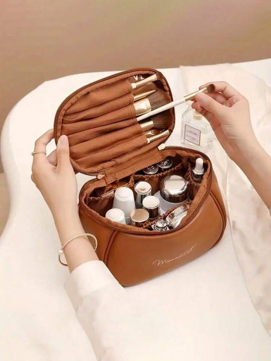 SHEIN حقيبة مكياج من الجلد الصناعي الفاخر