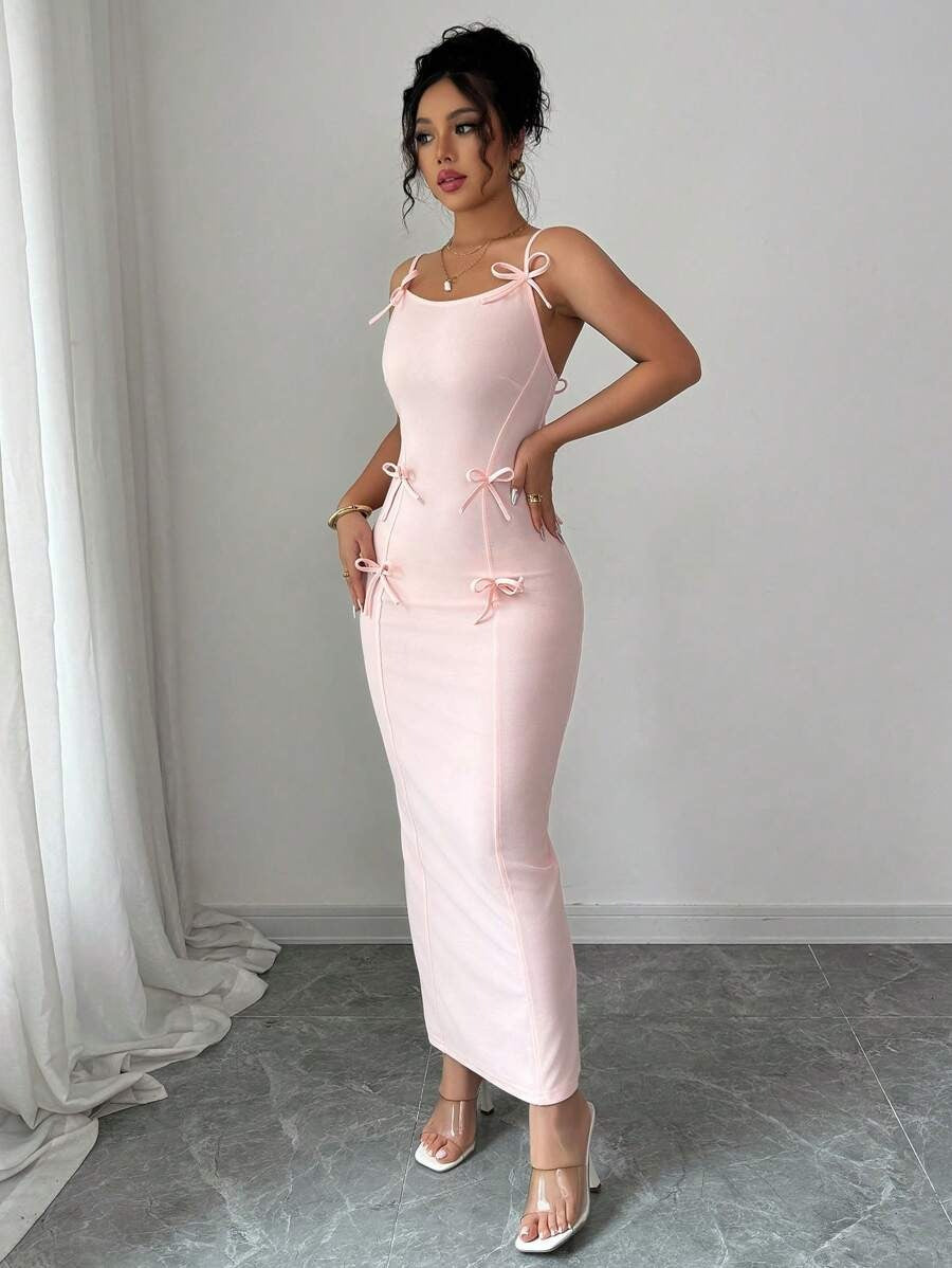 SHEIN Elenzga  فستان ناعم بلون وردي هادي و شكل الفيونكة