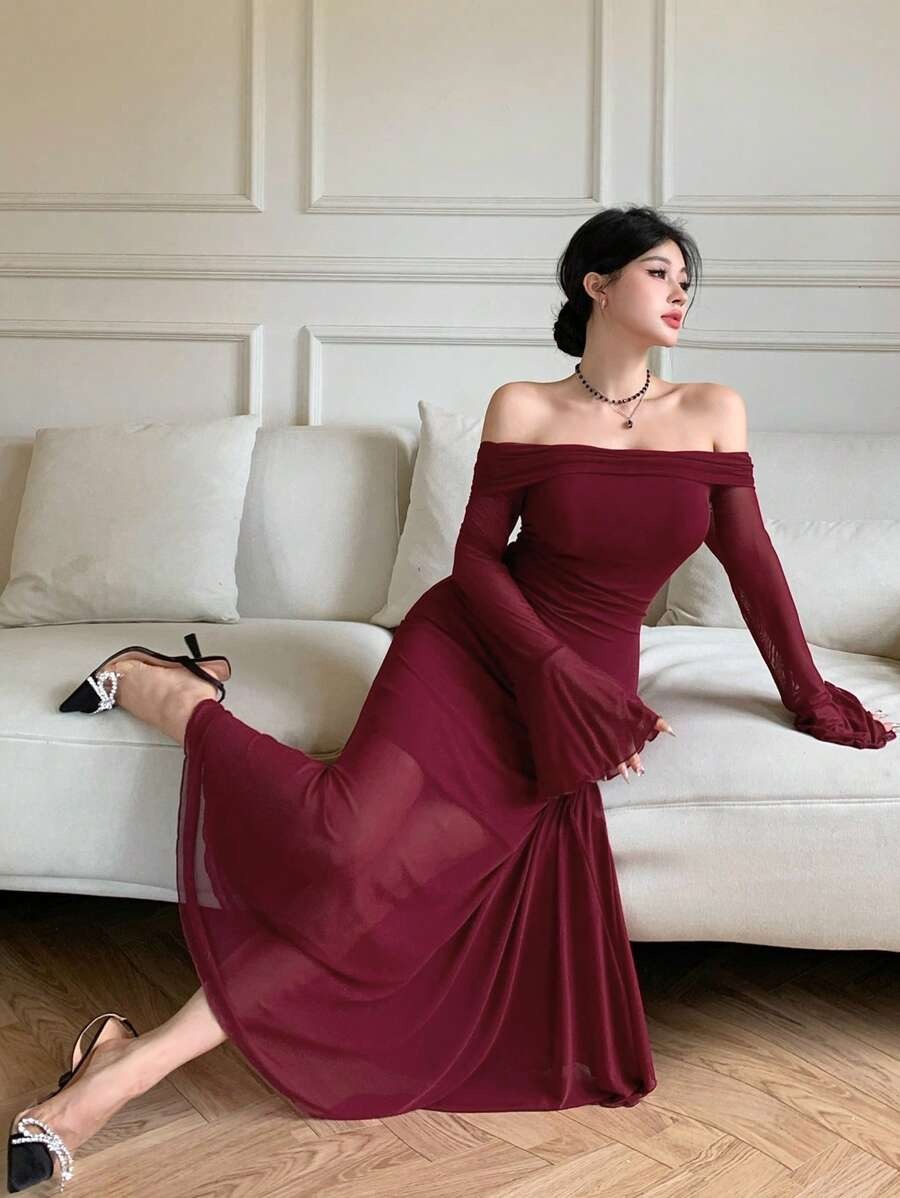 SHEIN DAZY فستان ميدي احمر ضيق وكتف مكشوف