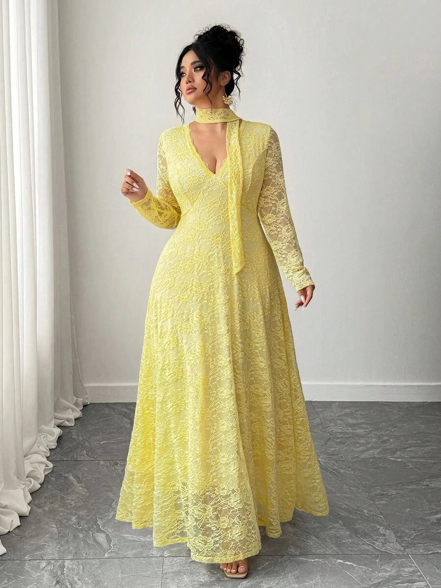 SHEIN Elenzga فستان طويل بلون أصفر للمقاسات الكبيرة