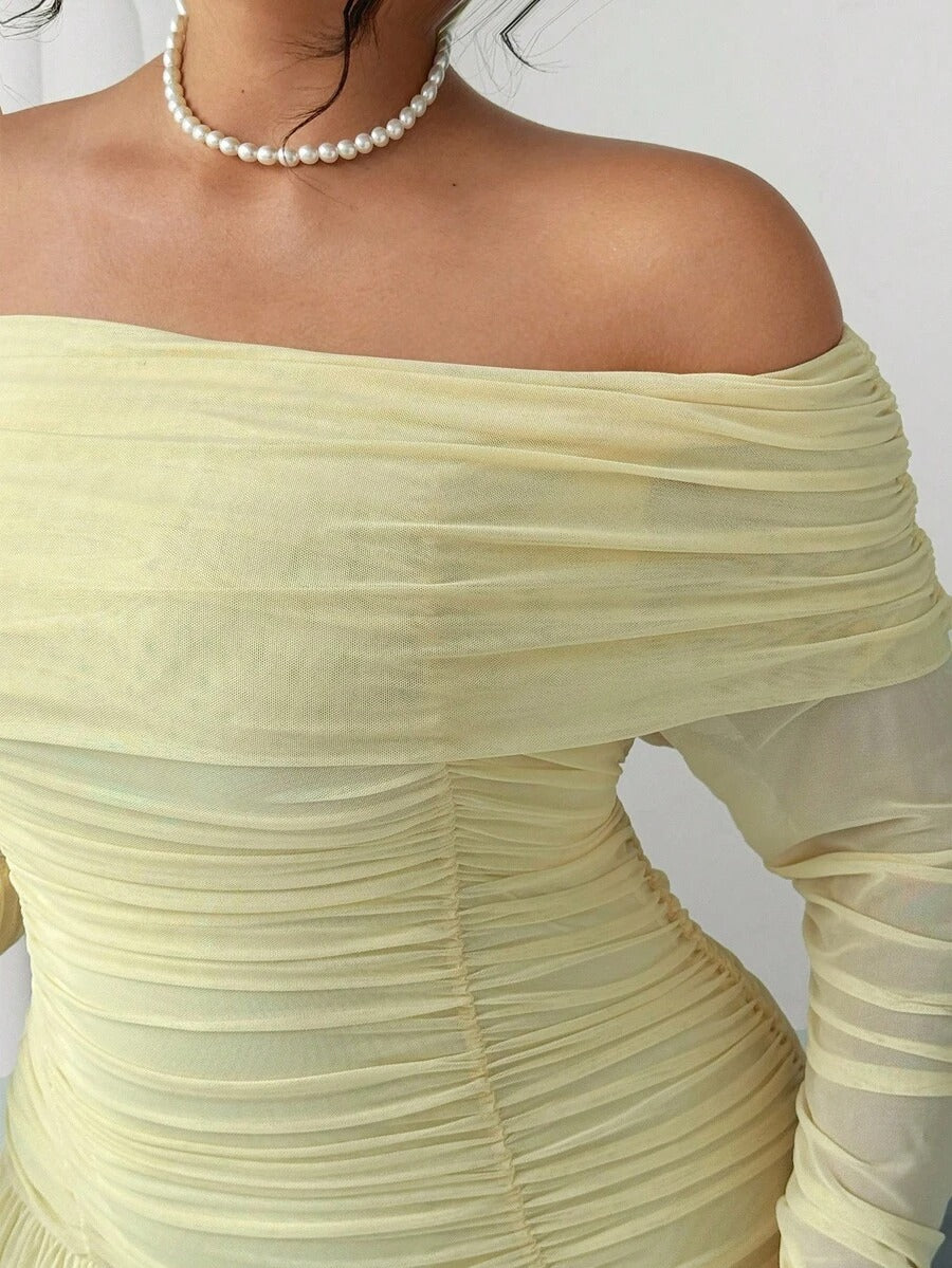 SHEIN Cravure فستان طويل بلون أصفر مميز