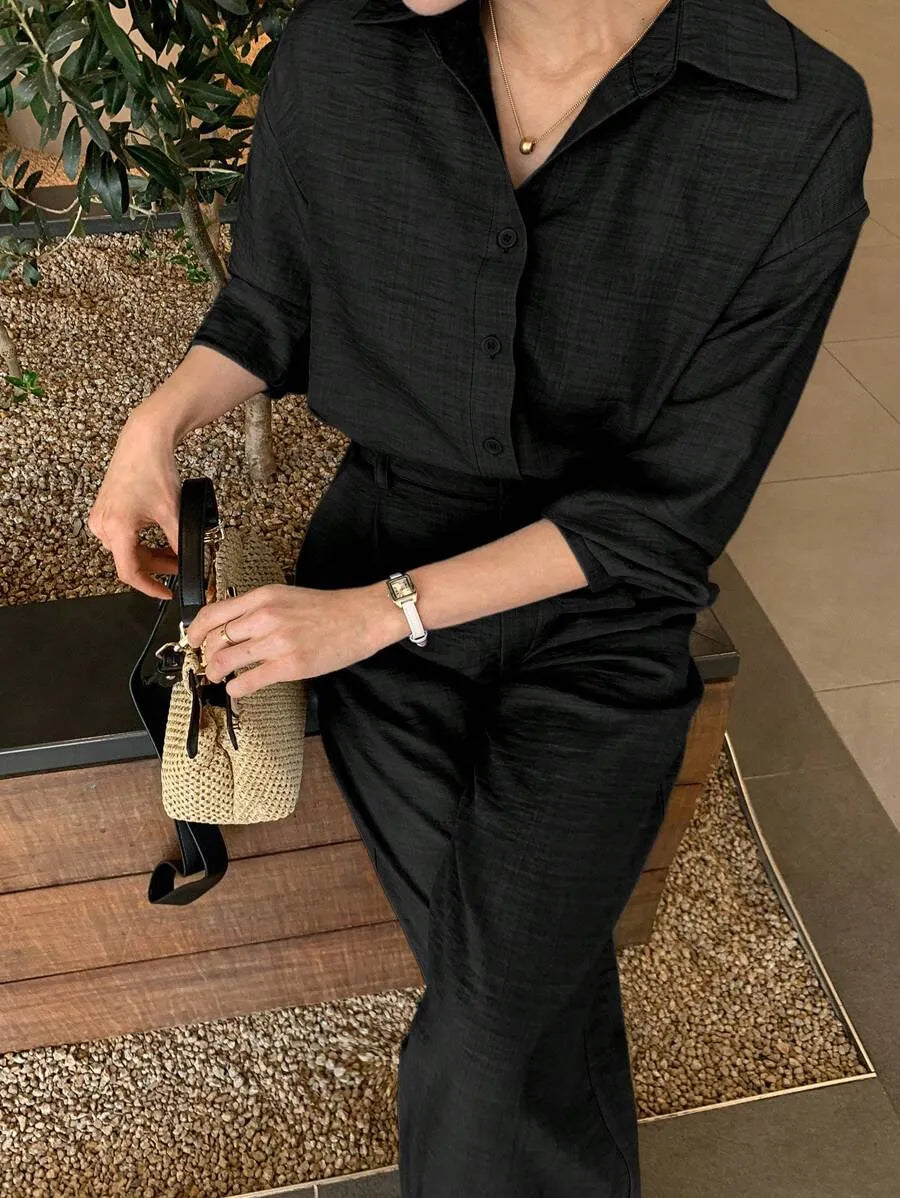 SHEIN DAZY طقم نسائي قطعتين بلوزة بياقة وأزرار أمامية وبنطال بجيوب بلون الأسود