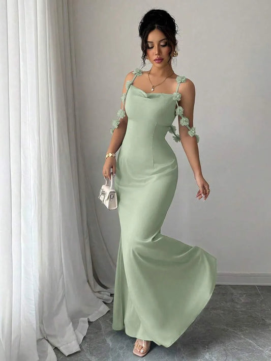 SHEIN Elenzga فستان أخضر ساتان بنقوش زهور بحمالات رفيعة وحزام للنساء