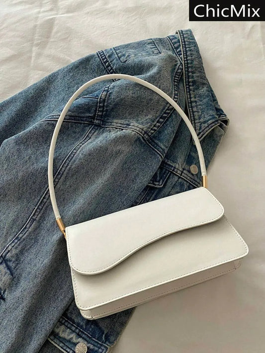 SHEIN حقيبة كتف أنيقة بسيطة بتصميم غير متماثل وغطاء علوي بلون كريم وطراز عتيق
