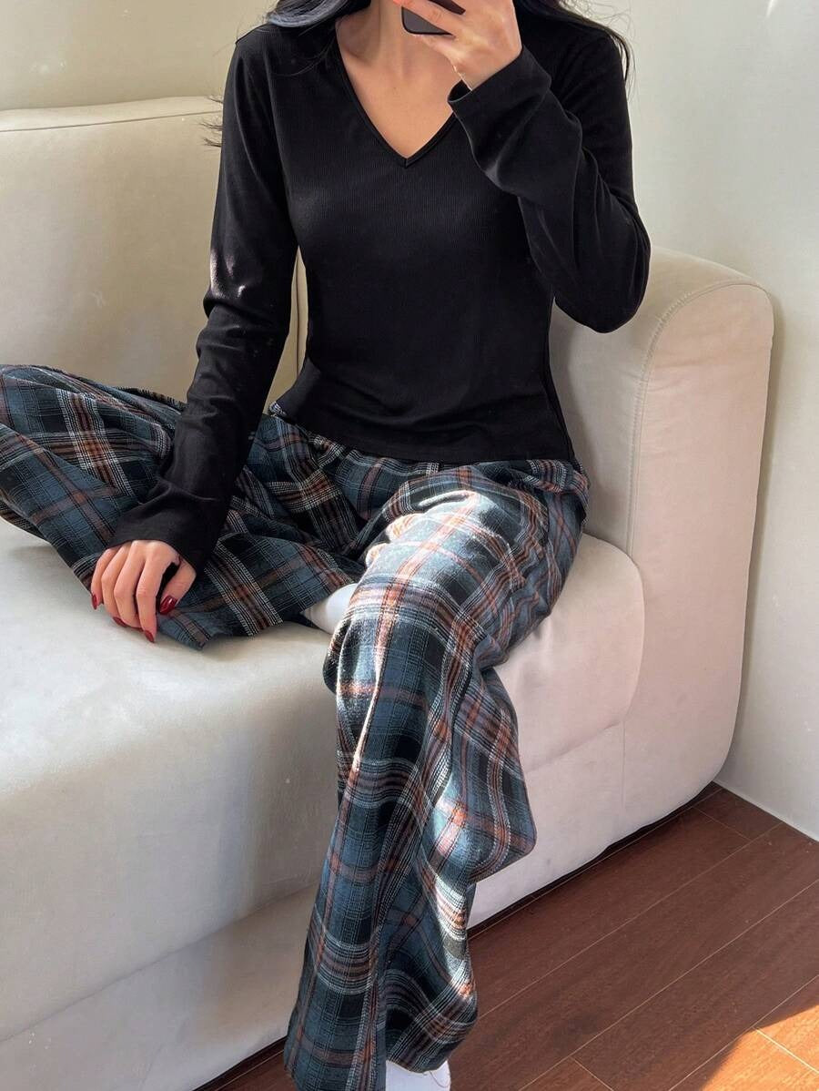 SHEIN DAZY طقم بيجامة كاجوال
