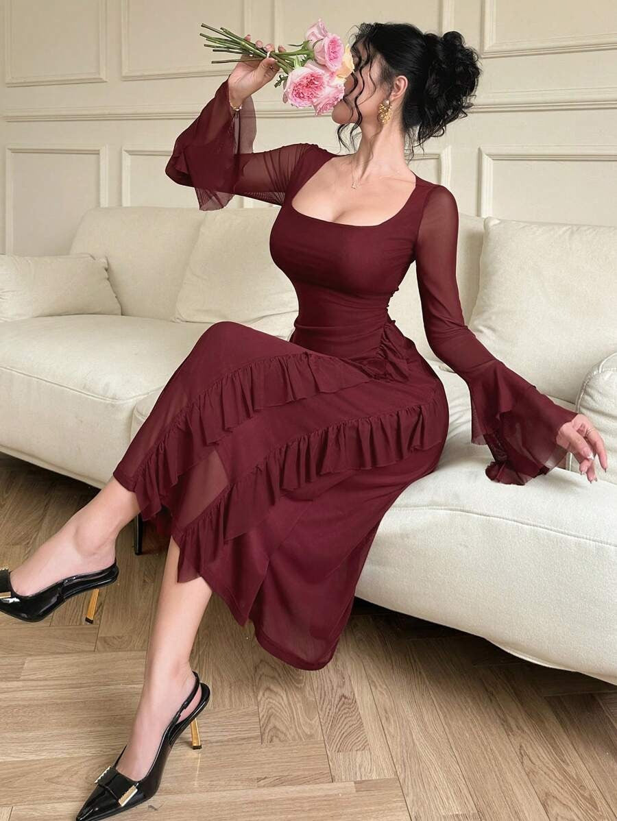 SHEIN Dazy فستان عنابي بقصة ضيقة