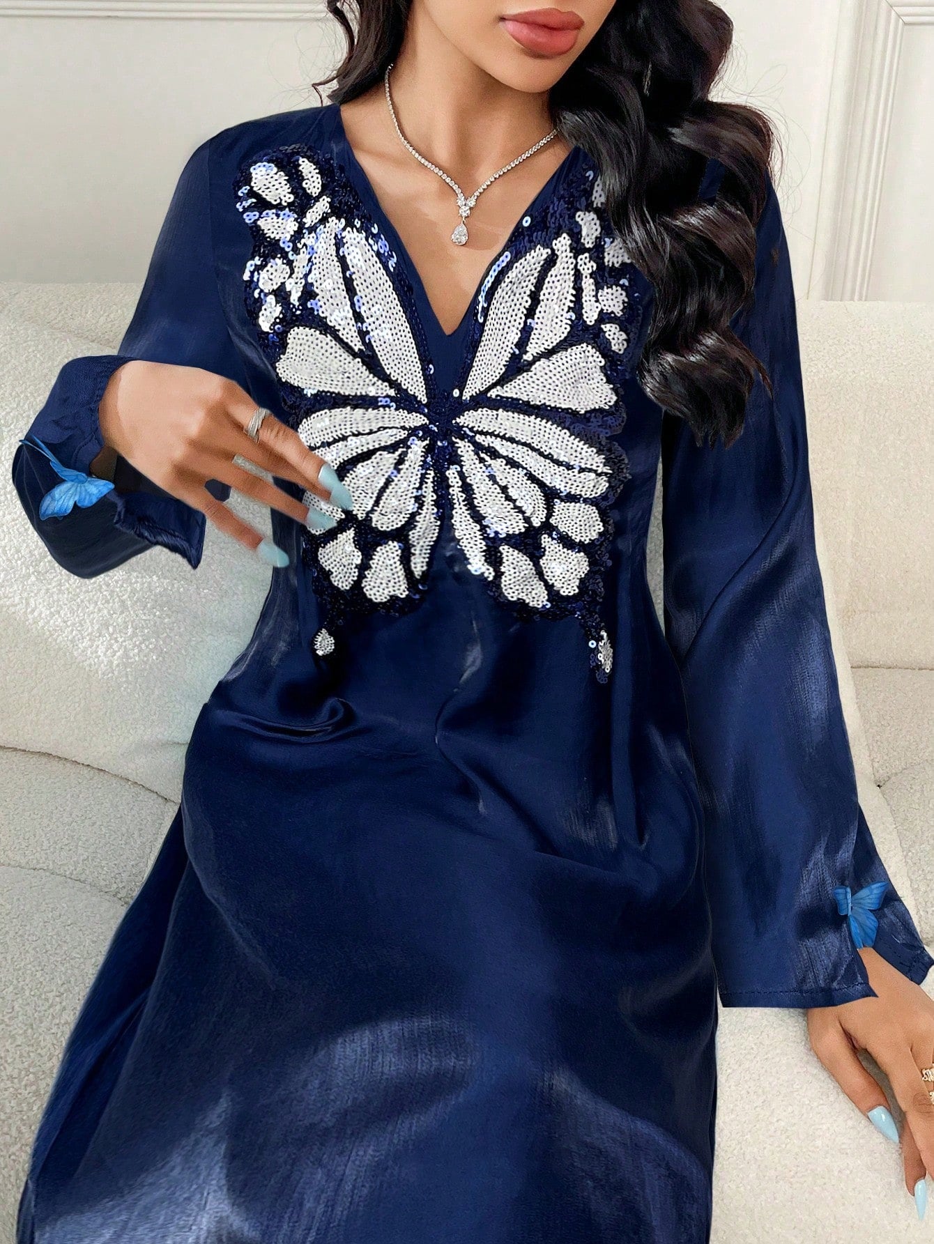 SHEIN Yasmyna  V جلابية قفطان أنيقة بياقة مزينة بترتر فراشة