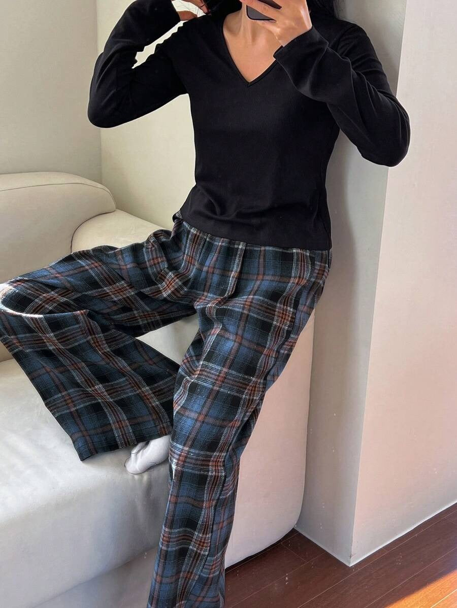 SHEIN DAZY طقم بيجامة كاجوال
