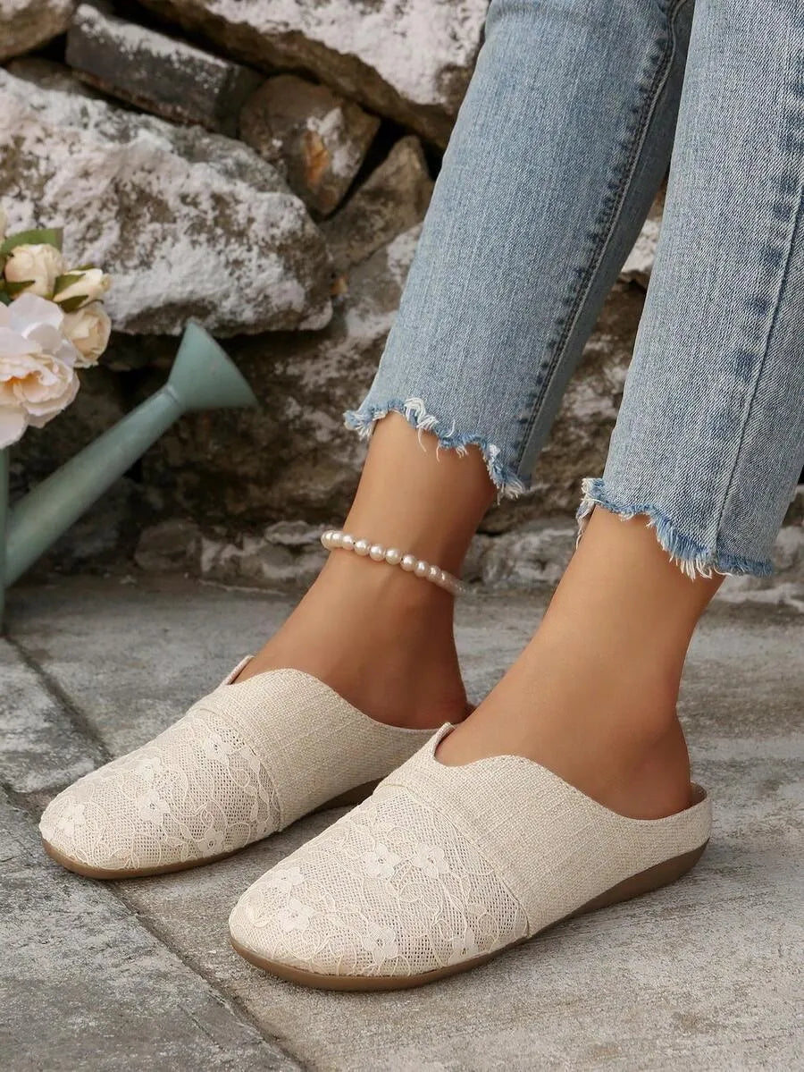 SHEIN حذاء نسائي مسطح من الدانتيل المفرغ بدون كعب