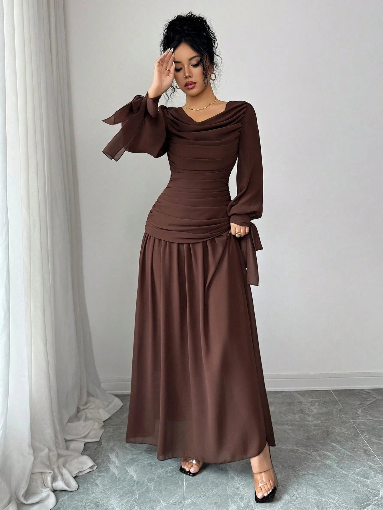 SHEIN Elenzga فستان شيفون بني أنيق بأكمام فانوس وطوق مكشكش وربطة خصر