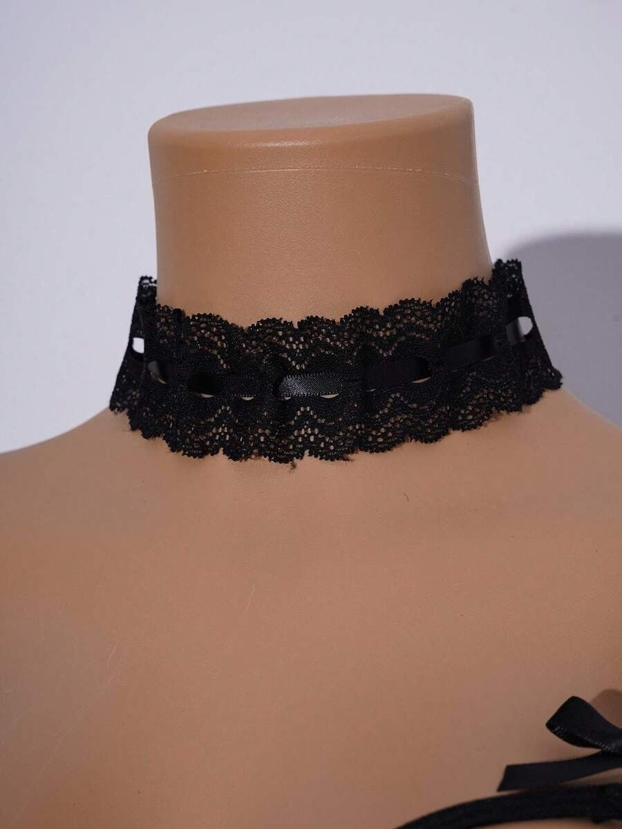 SHEIN  طقم 4 قطع لزي نسائي بنقشة دانتيل وفيونكة بلون أسود