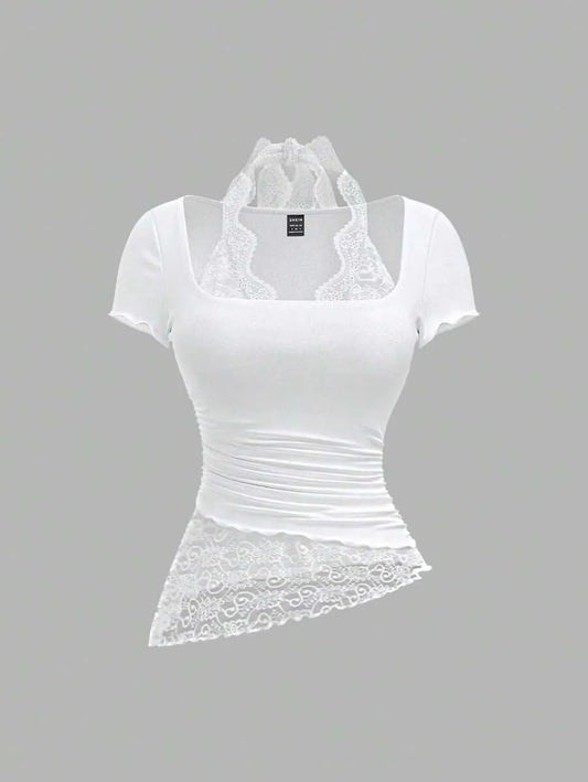 SHEIN MOD تي شيرت نسائي محبوك بحافة غير متماثلة وكشكشة بلون أبيض