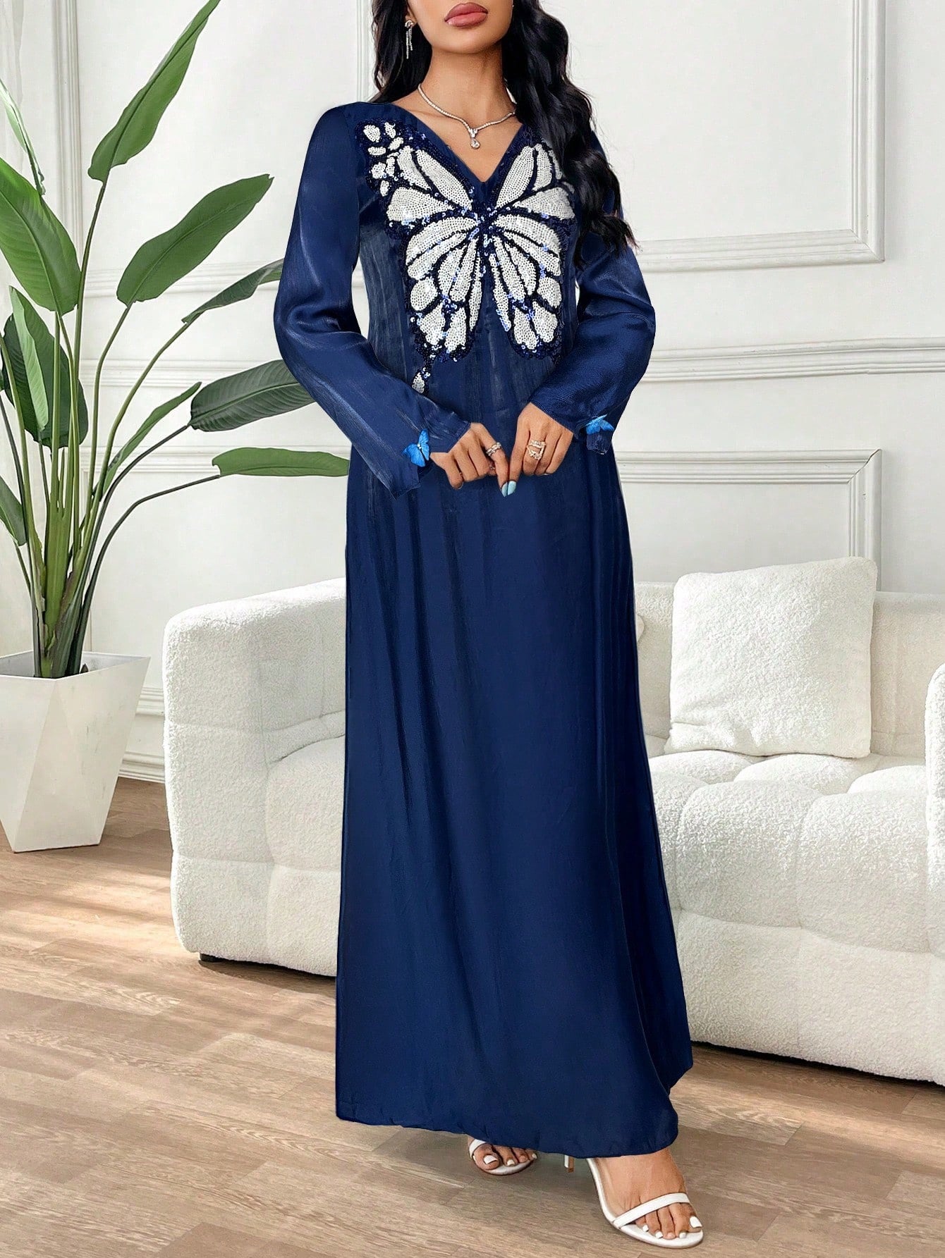 SHEIN Yasmyna  V جلابية قفطان أنيقة بياقة مزينة بترتر فراشة