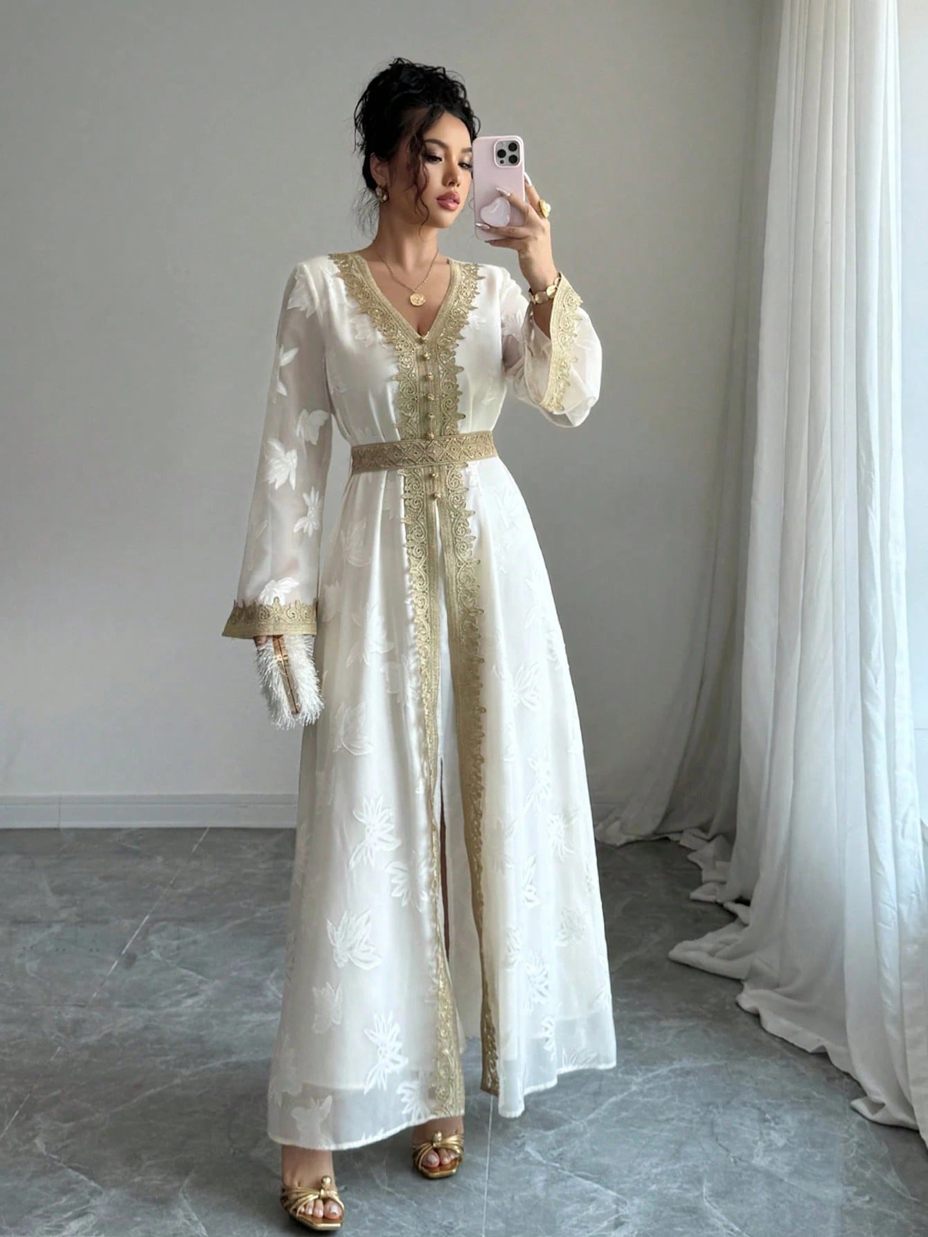 SHEIN Rafferiza فستان بياقة V وأكمام طويلة دانتيل