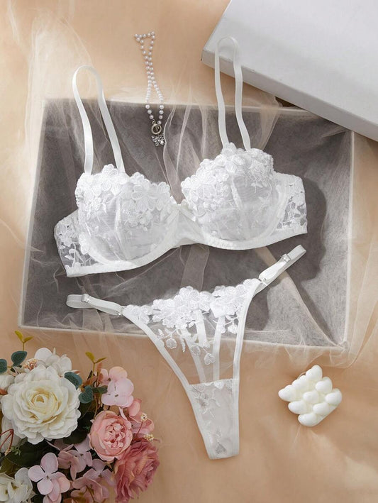 SHEIN طقم لانجري أبيض  دانتيل