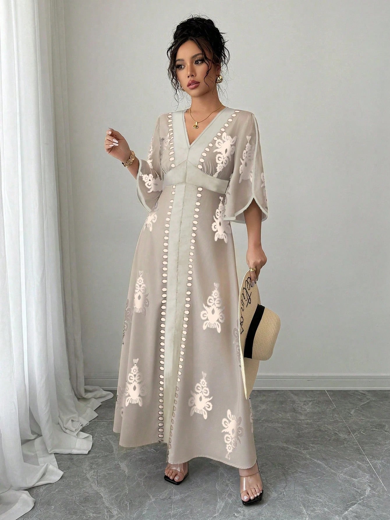 SHEIN Rafferiza فستان كاجوال طويل مطبوع بجرافيك بأكمام طويلة