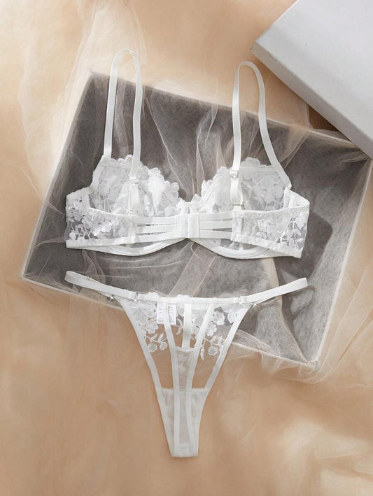 SHEIN طقم لانجري أبيض  دانتيل