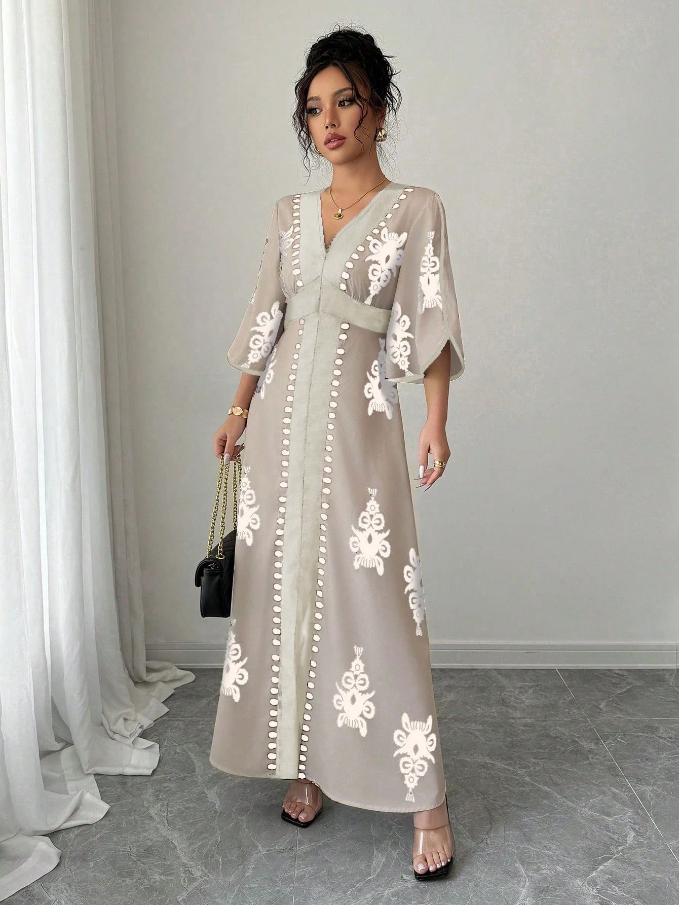 SHEIN Rafferiza فستان كاجوال طويل مطبوع بجرافيك بأكمام طويلة