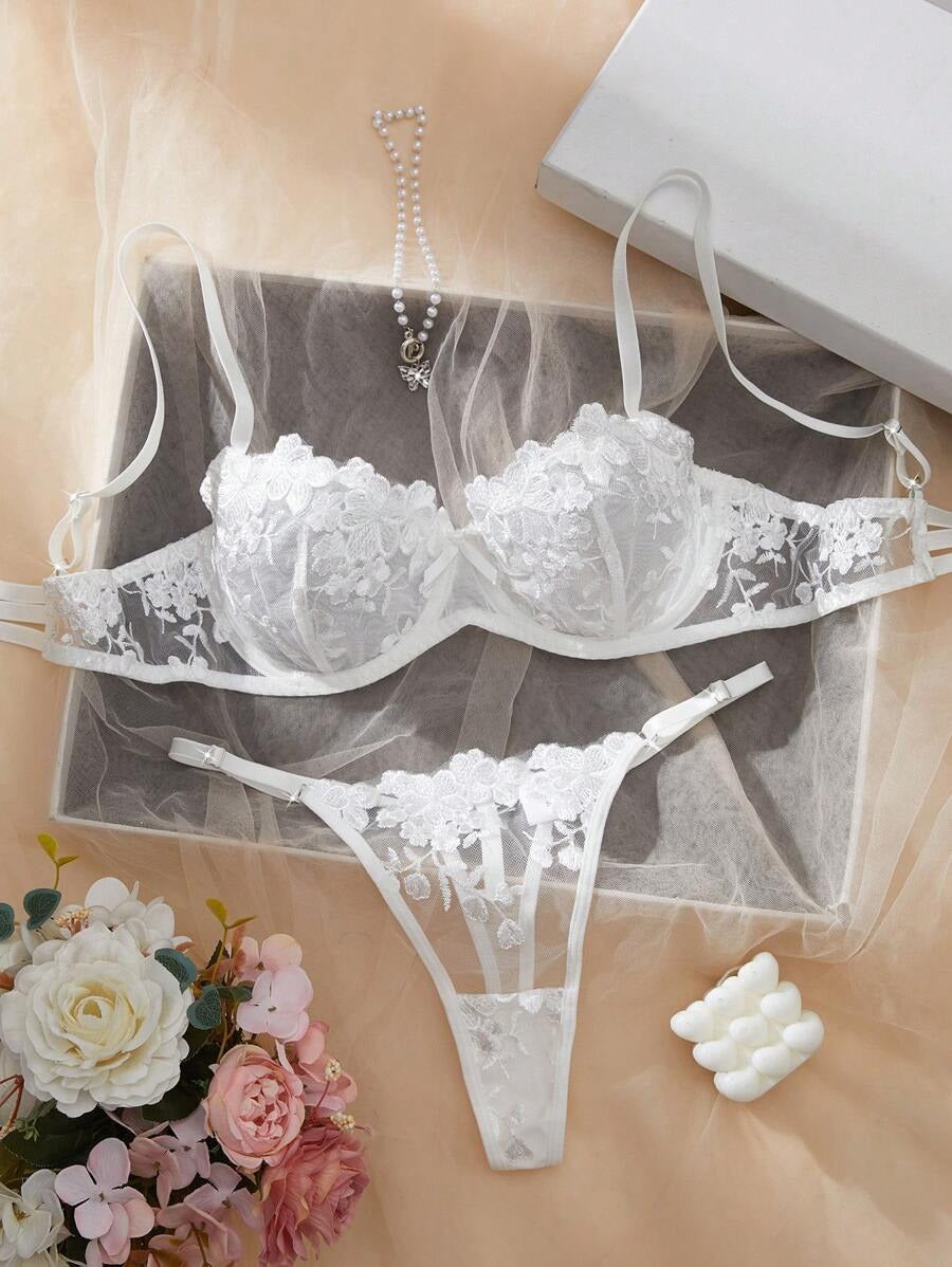 SHEIN طقم لانجري أبيض  دانتيل