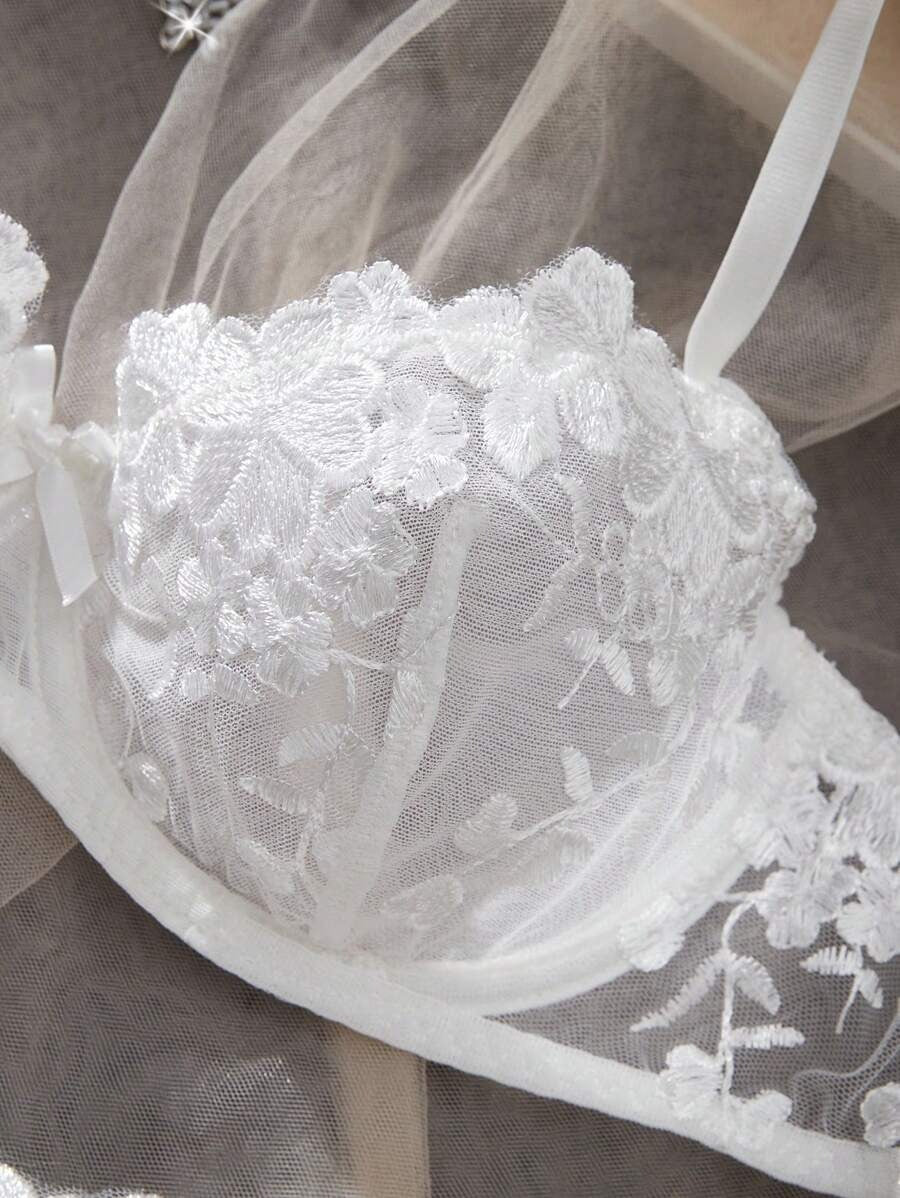 SHEIN طقم لانجري أبيض  دانتيل
