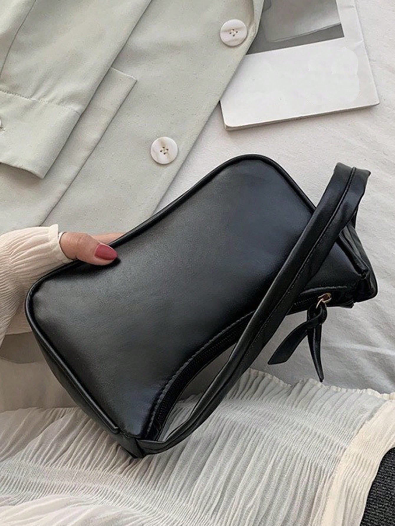 SHEIN حقيبة كتف صغيرة بلون أسود جلد كاجوال بسحاب