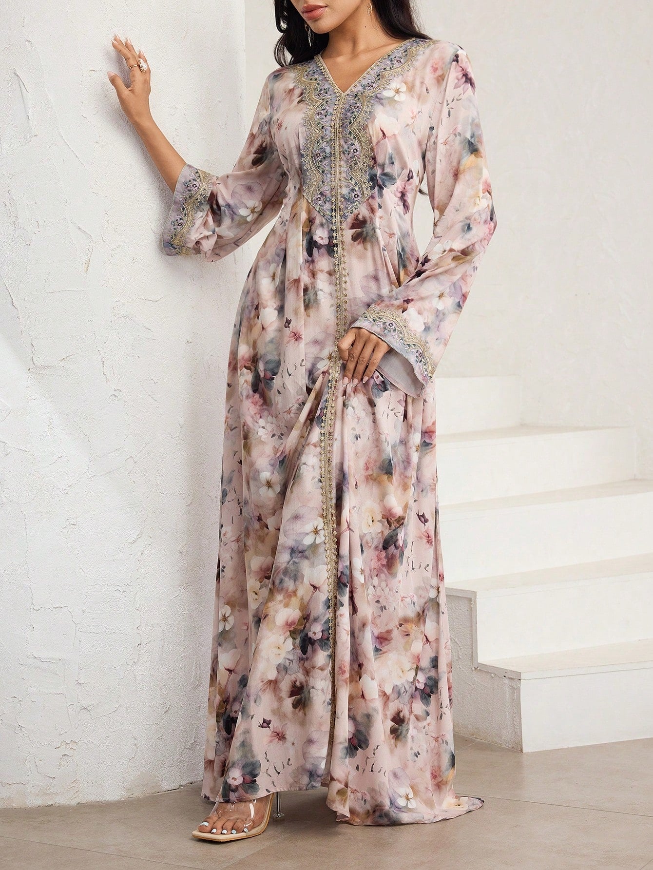 SHEIN Al Najma جلابية قفطان اليوم الوطني السعودي بطبعة زهرية أنيقة