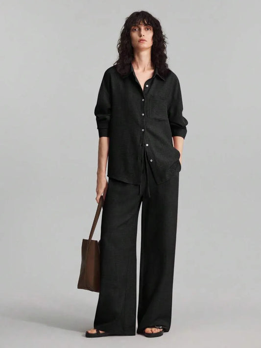 SHEIN Ontre طقم نسائي قطعتين بلوزة بياقة وأزرار أمامية وبنطال بجيوب بلون الأسود