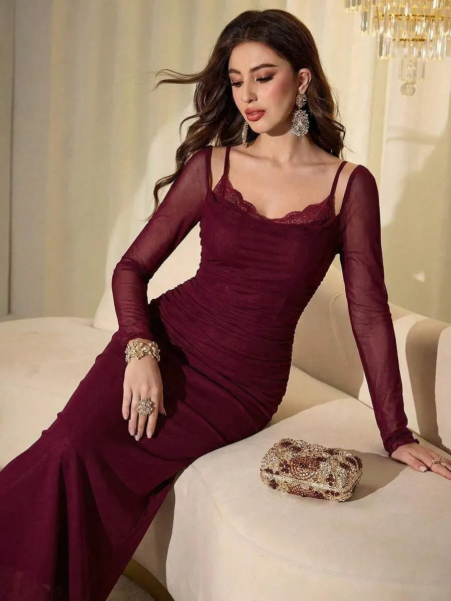 SHEIN Modelyn A-line فستان نسائي قصير بقصة وحمالات رفيعة وأكمام طويلة وتفاصيل دانتيل بلون عنابي