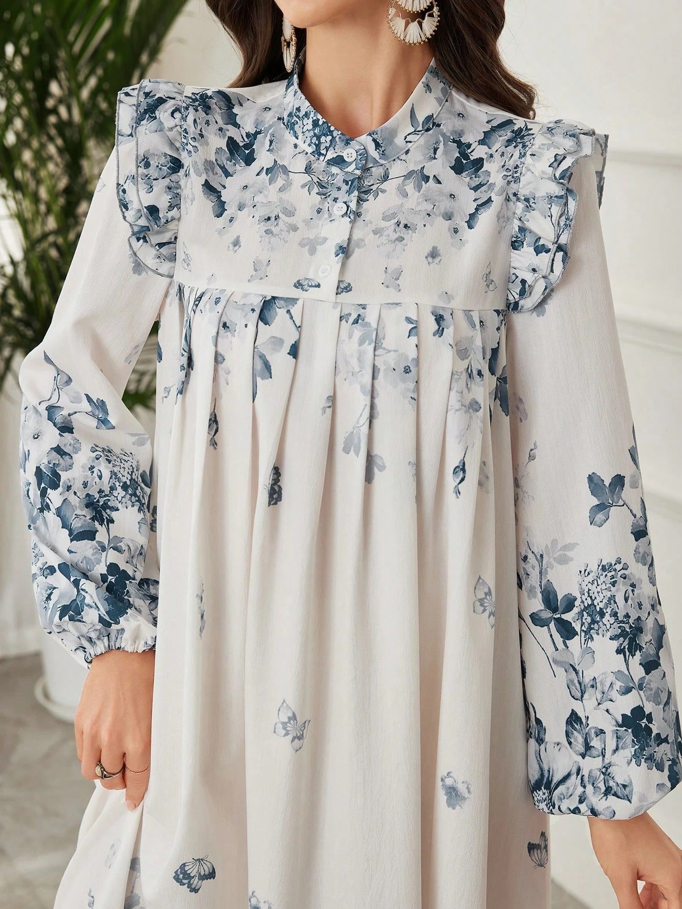 SHEIN Al Najma فستان بطبعة ورد مع وشاح رأس