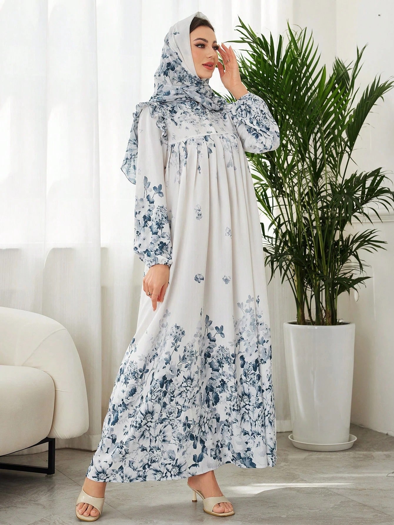 SHEIN Al Najma فستان بطبعة ورد مع وشاح رأس