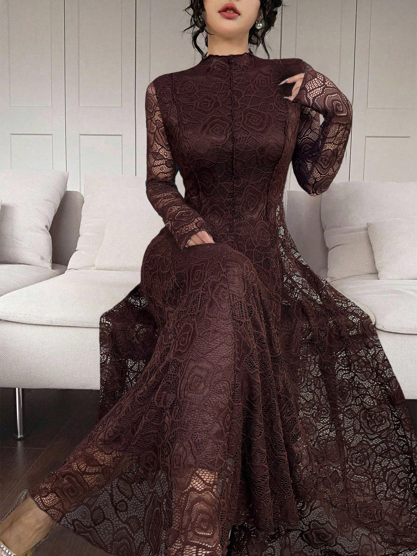 SHEIN Modelyn فستان أنيق من الدانتيل