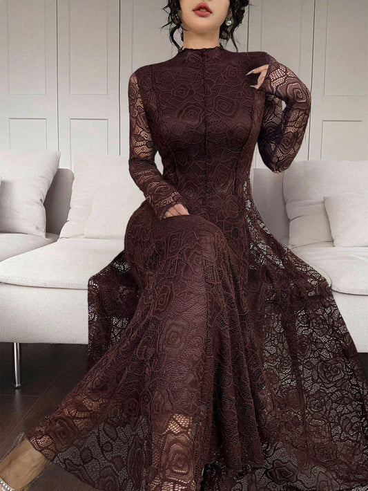 SHEIN Modelyn فستان أنيق من الدانتيل