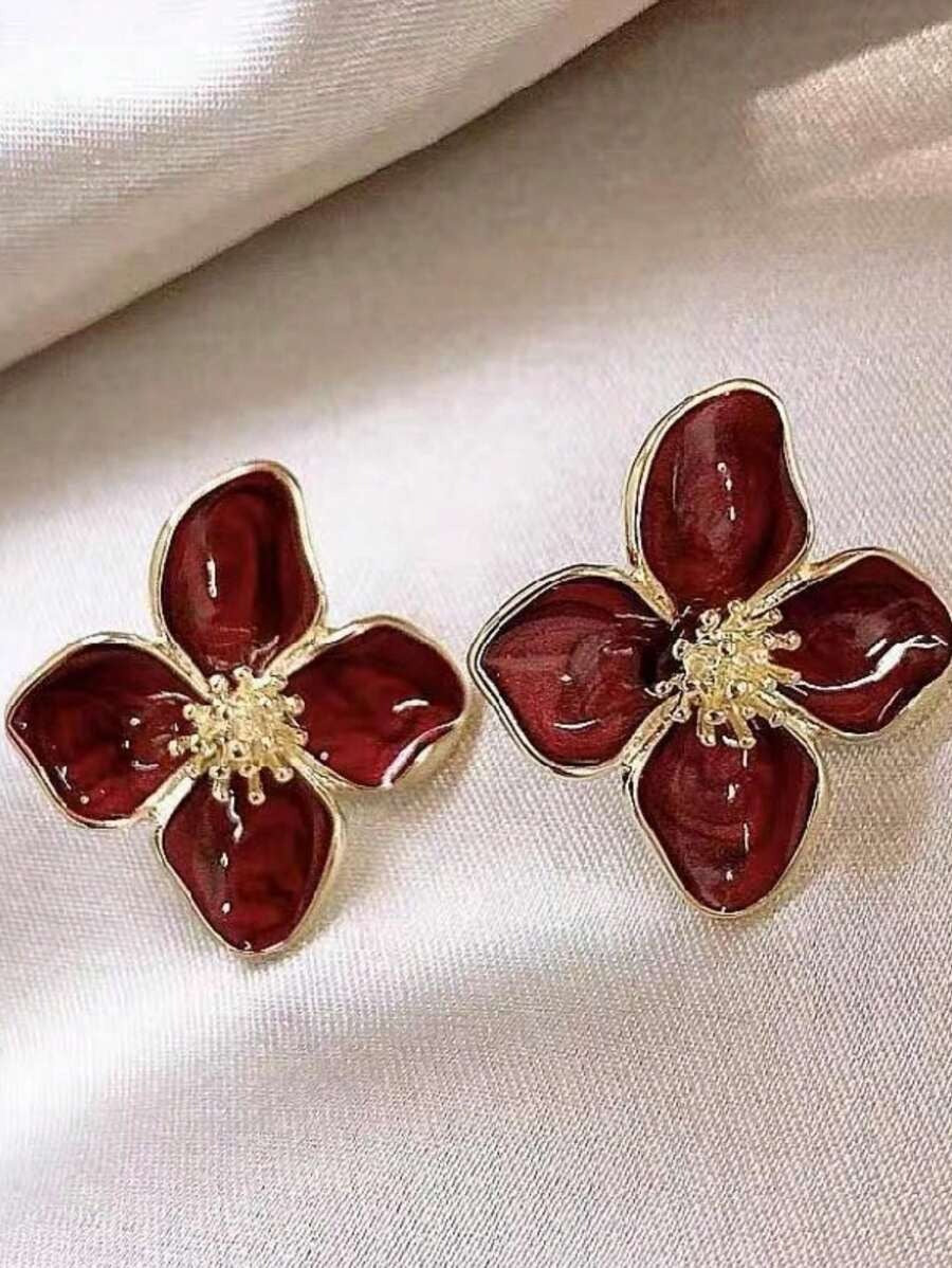 SHEIN  زوج أقراط الفراشة الزهرية