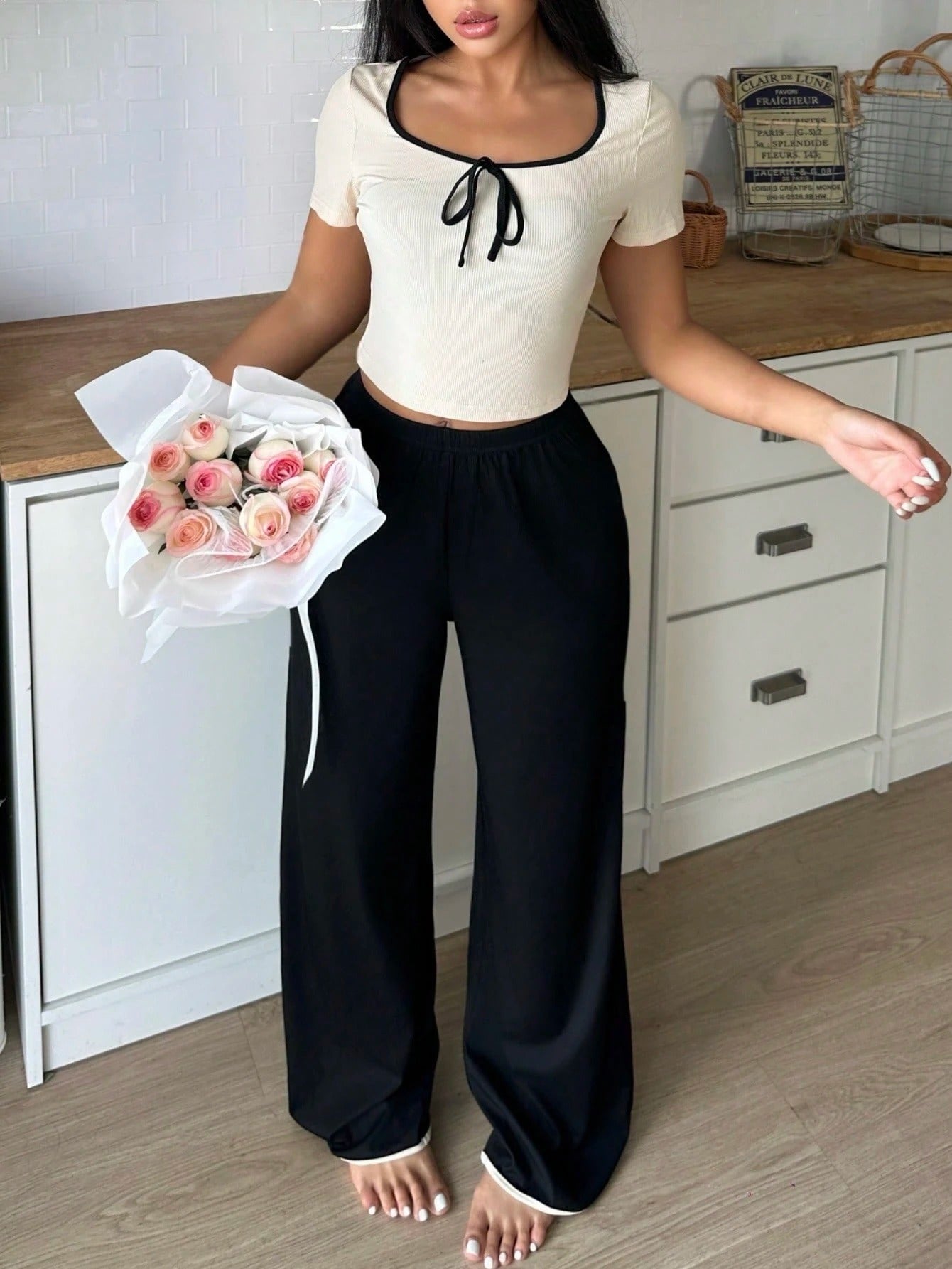 SHEIN Snug Zone طقم بيجامة نسائي علوية قصيرة الأكمام وبنطال طويل بألوان متباينة