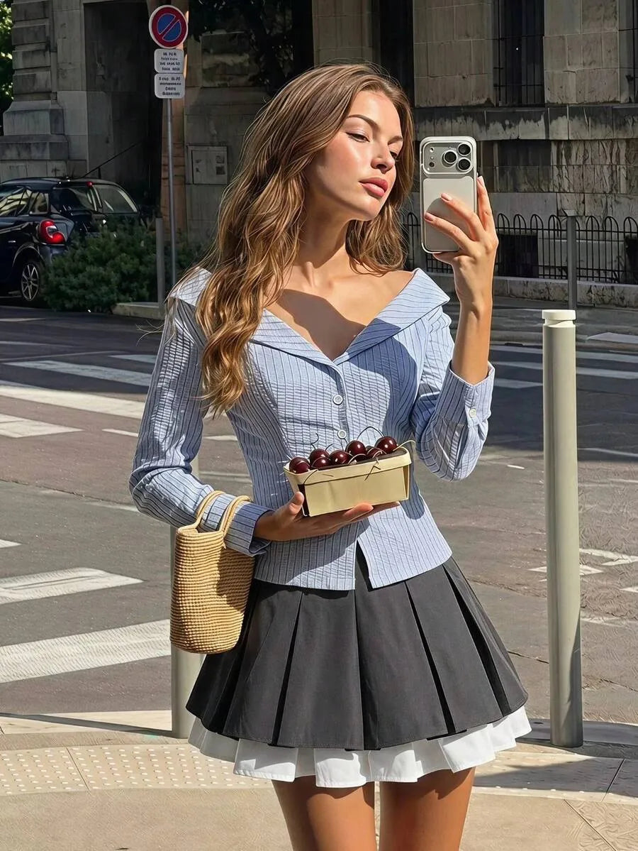 SHEIN Skyraze بلوزة نسائية مخططة بياقة مكشوفة الكتف وربطة خصر بلون أزرق