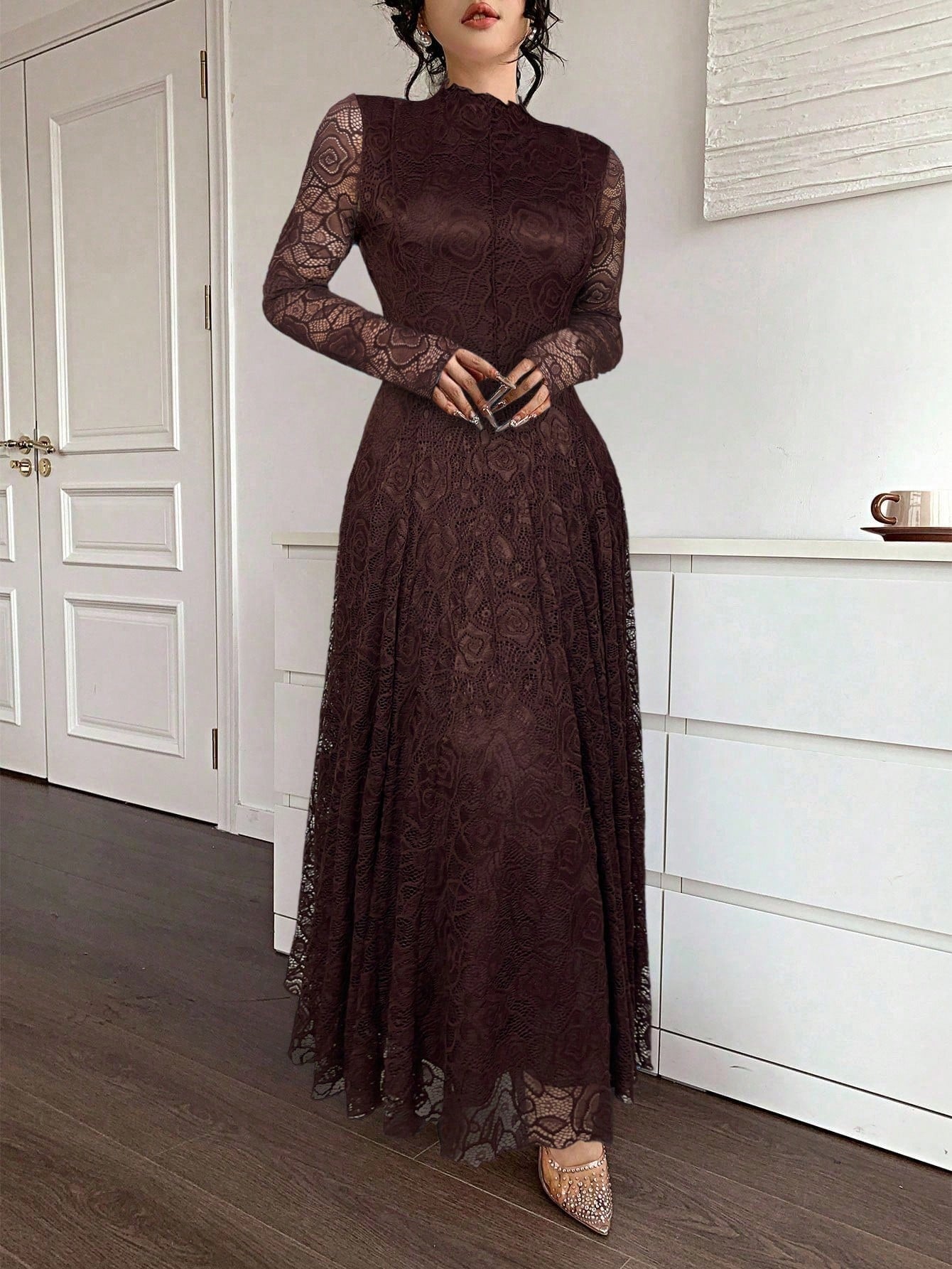 SHEIN Modelyn فستان أنيق من الدانتيل