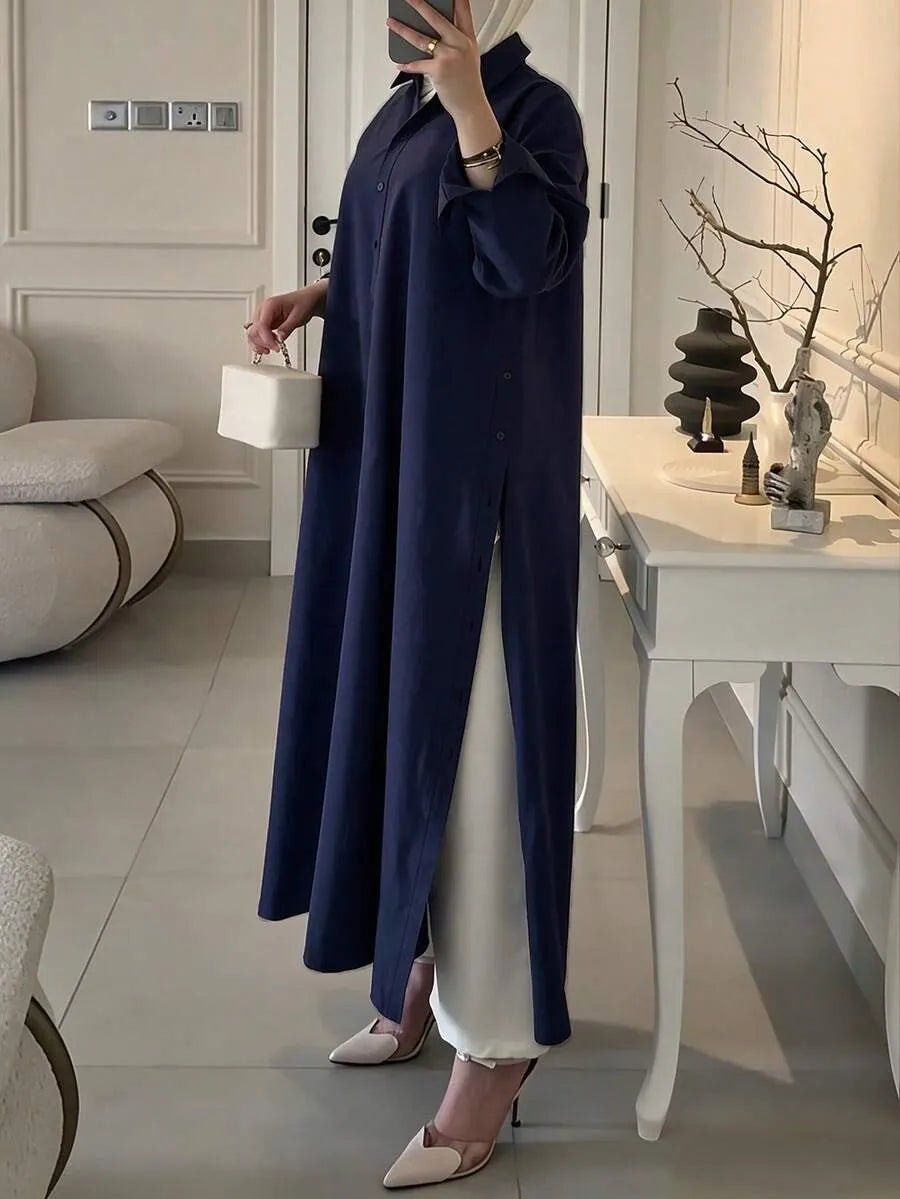SHEIN قميص طويل فضفاض بياقة كلاسيكية وأزرار أمامية وفتحات جانبية بلون أزرق غامق