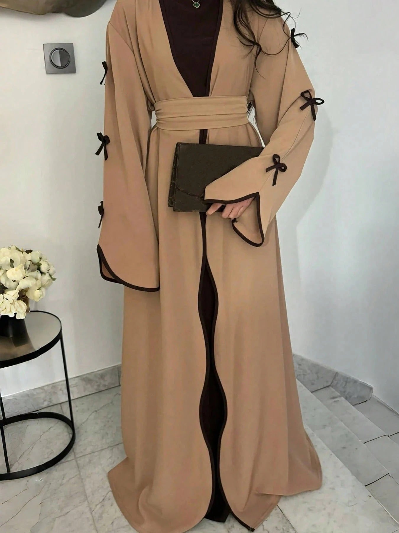 SHEIN SuofeiMan عباءة متوسطة الطراز جاكيت كاجوال خاكي مع حزام
