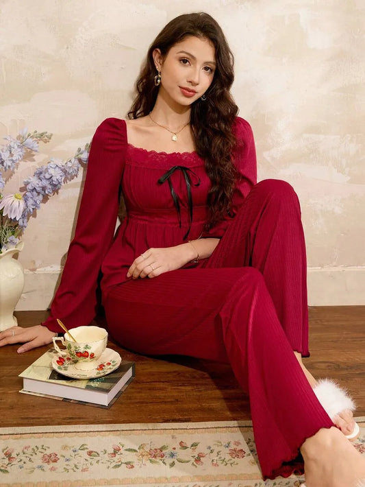SHEIN Côtesoire طقم بيجامة قطعتين محبوك بياقة مربعة وأكمام طويلة مزين بالدانتيل بلون عنابي