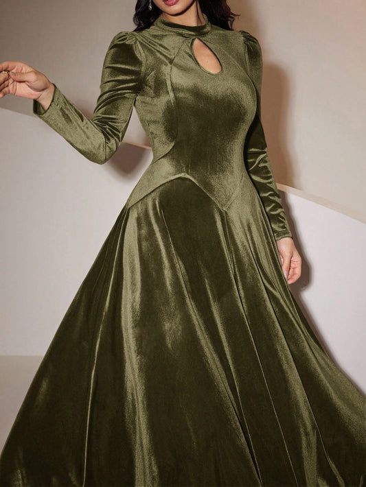 SHEIN Modelyn فستان سهرة طويل اخضر زيتون بياقة مفتوحة وأكمام منتفخة