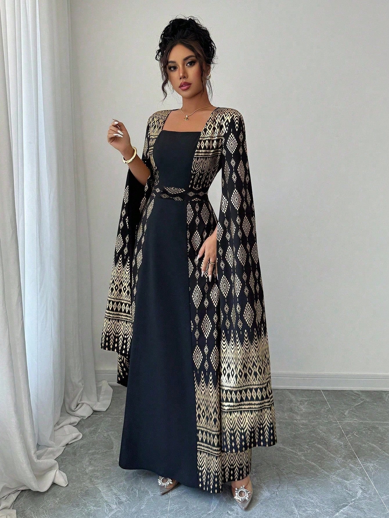 SHEIN Rafferiza فستان طويل مطبوع بأكمام منتفخة وياقة مربعة