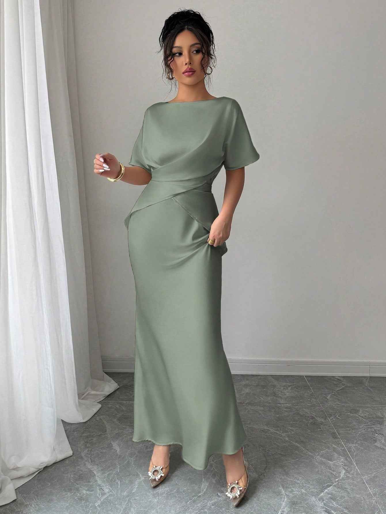 SHEIN Elenzga فستان ساتان لامع بلون أخضر رمادي