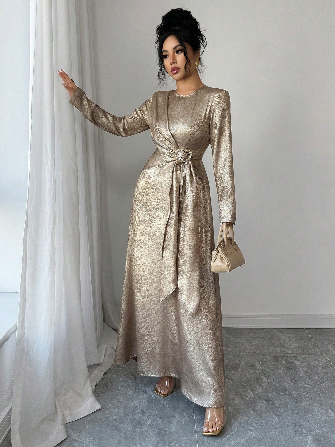 SHEIN Elenzga فستان ماكسي لامع بياقة مستديرة وربطة خصر متقاطعة