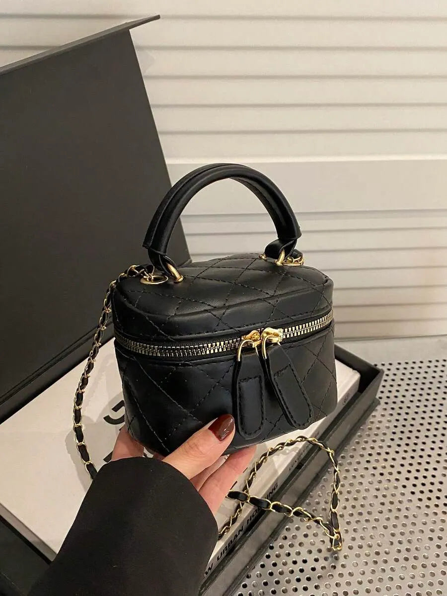SHEIN حقيبة يد ودلو صغيرة مبطنة بسلسلة
