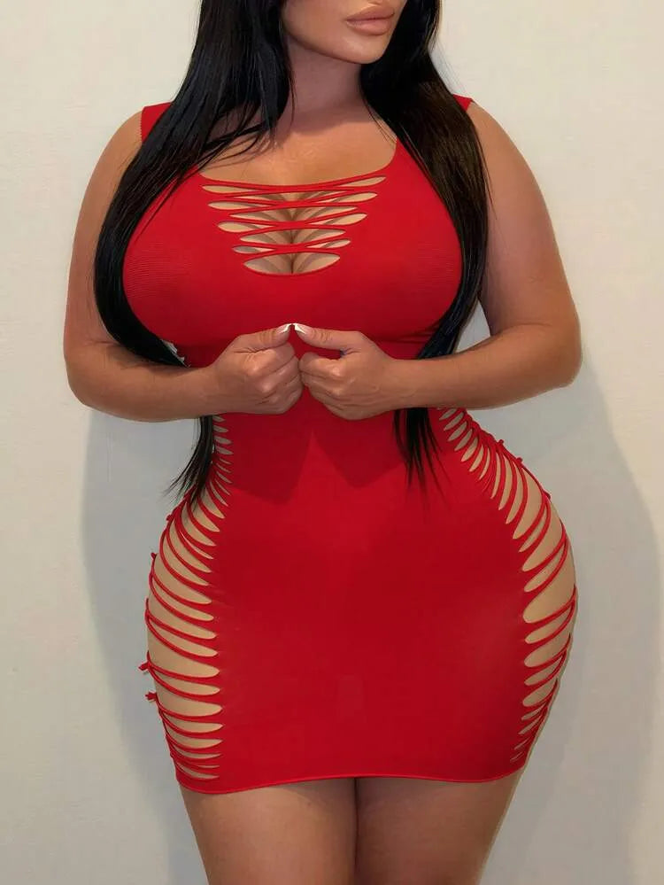 SHEIN فستان لانجري نسائي طويل مفرغ بدون حمالات بلون أحمر