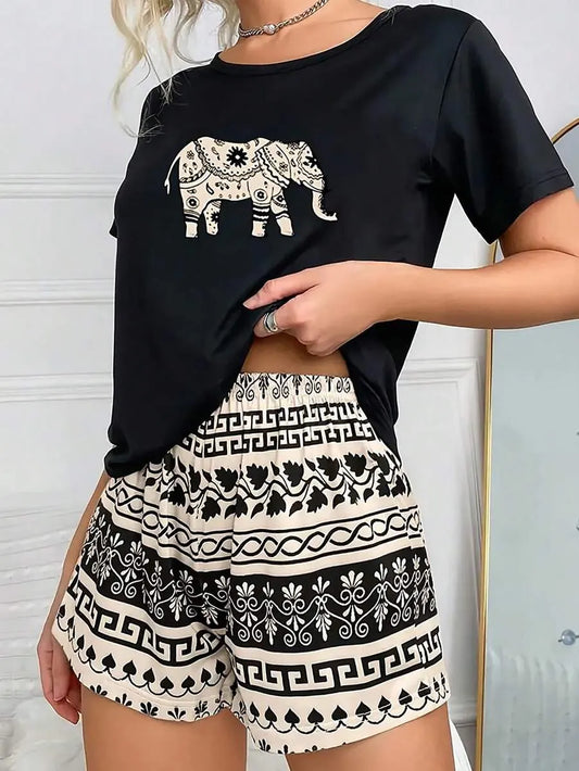 SHEIN طقم نوم بطبعة فيل بأكمام قصيرة بلون أسود